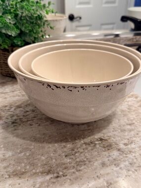 Cream Memulino plastic Nesting Mixing Bowls - Set of 3 crackle glaze
